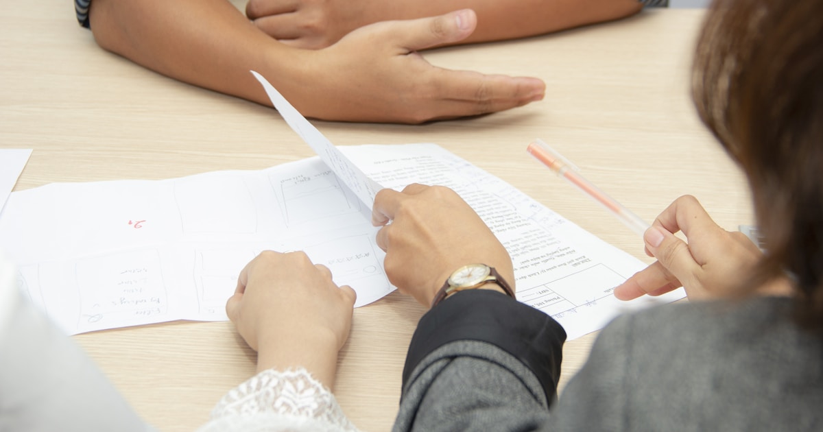 Reviewing certification documents against business risk context